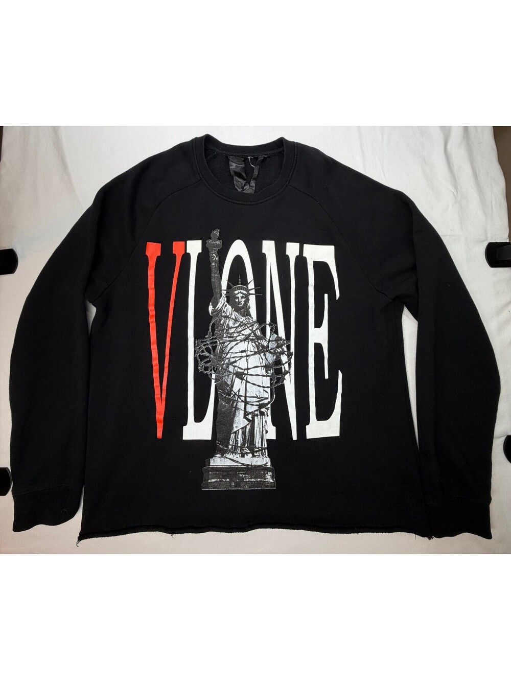 Vlone Men's Graphic Sweatshirt Statue of Liberty Pullover Size Large Black